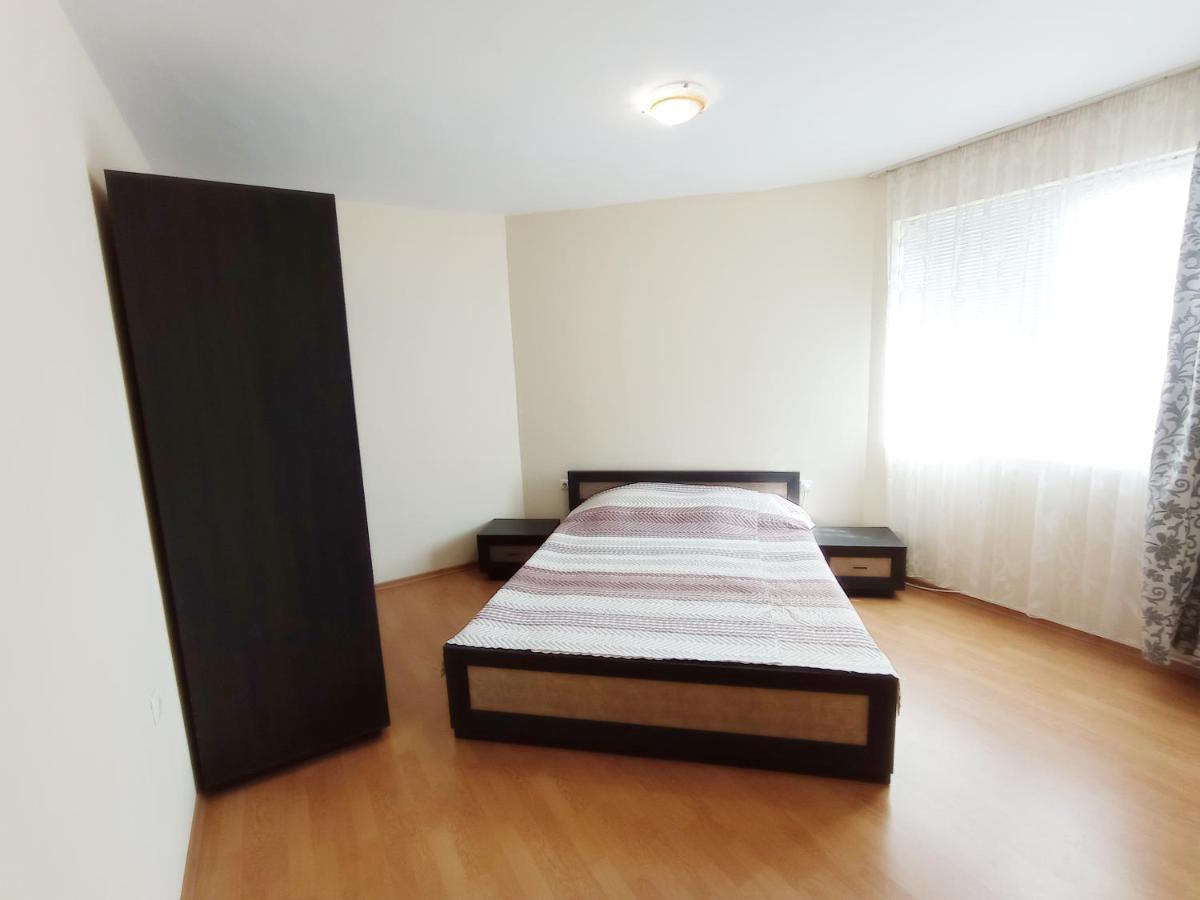 Apartment Dom-el Real 4 - *
