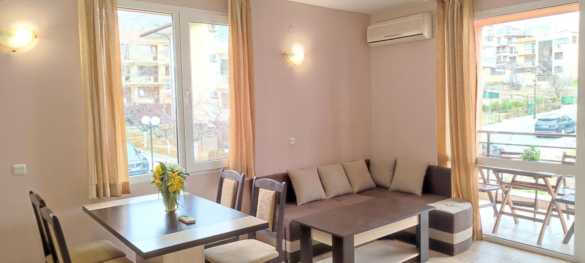 Apartment Dom-el Real 4 -