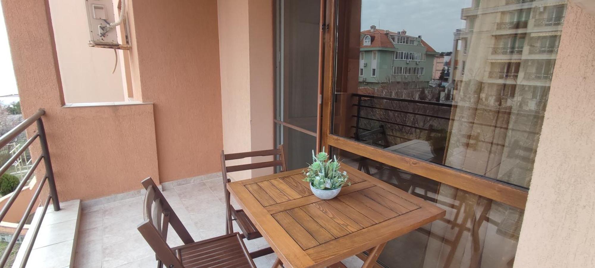 Dom-el Real 4 - Apartment *